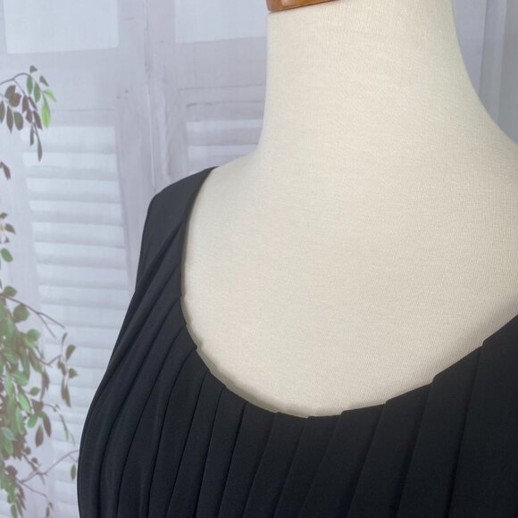 Julian Taylor 8 Dress Black Stretch Jersey LBD 3/4 Sleeve Pleated Scoop Neck EUC - Picture 5 of 10